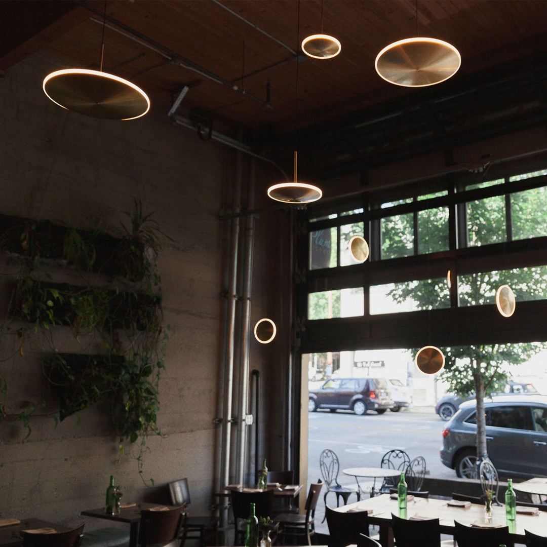 Plum Bistro vanmokum x Plum Bistro vanmokum x